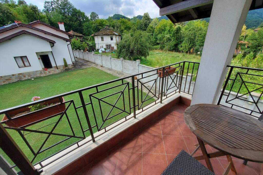 Двете Къщи В Планината Villa เบลีโอซุม ภายนอก รูปภาพ