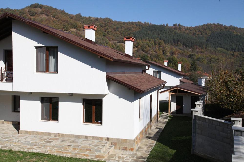 Двете Къщи В Планината Villa เบลีโอซุม ภายนอก รูปภาพ